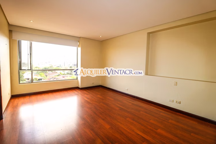 Lujoso apartamento de 324 m2 con 4 habit. y vista en Los Laureles Escazú - Imagen 17