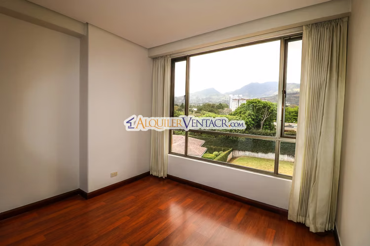 Lujoso apartamento de 324 m2 con 4 habit. y vista en Los Laureles Escazú - Imagen 10
