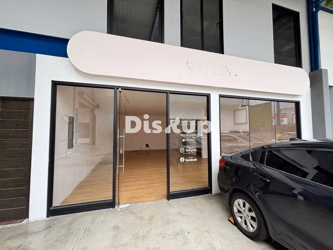 Alquiler de local de 80 m2 en plaza comercial con alta visibilidad, Cartago Centro. - Imagen 2