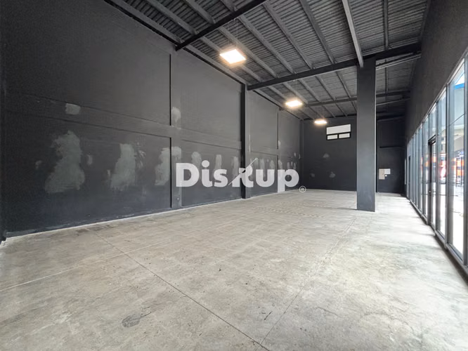 Alquiler de moderno local comercial de 160 m2. Cartago centro - Imagen 7