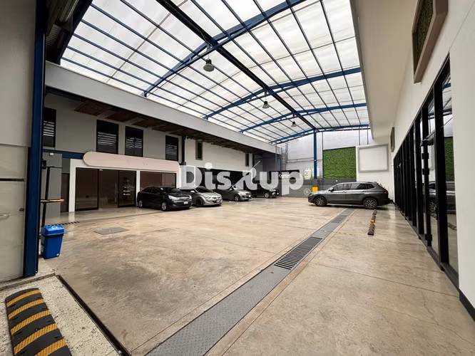 Alquiler de moderno local comercial de 160 m2. Cartago centro - Imagen 10