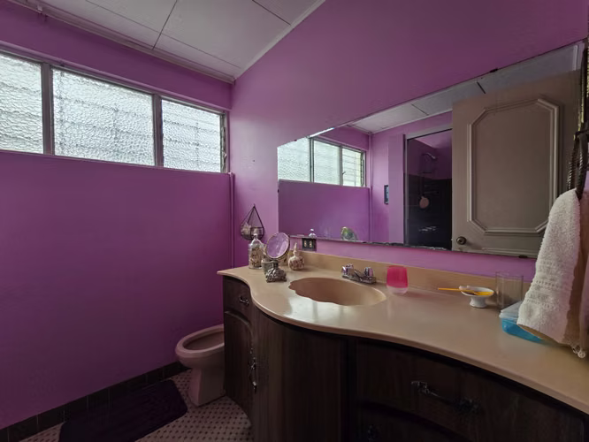Casa Esquinera en Rohrmoser Nunciatura Ideal para Remodelar o Desarrollo de Apartamentos - Imagen 16
