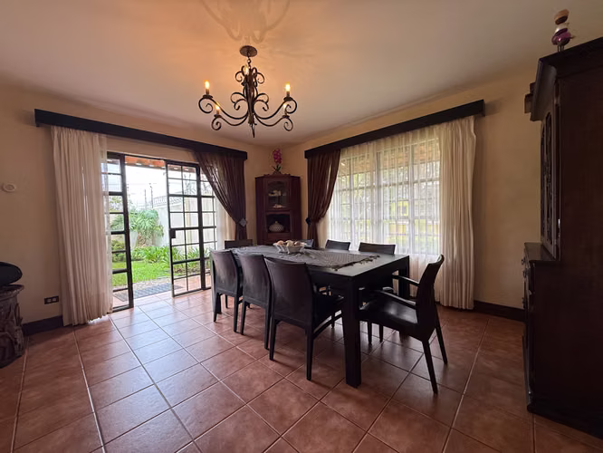 Venta de hermosa casa  Estilo Colonial, en Residencial - Imagen 18