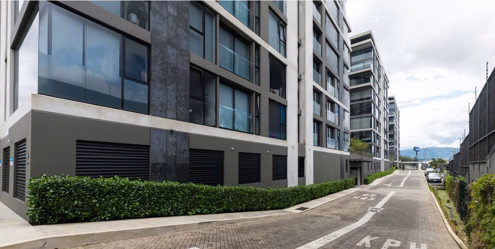 Penthouse Golfside | Lujo, amplitud y vistas espectaculares en Curridabat - Imagen 19