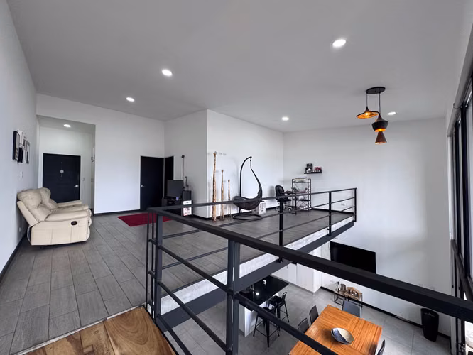 Venta de Amplia Casa en Condominio Terralta con Extraordinaria Iluminación - Imagen 6