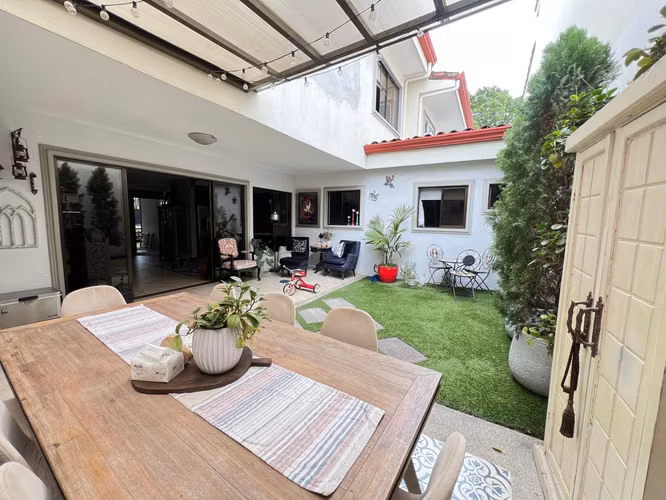Casa Independiente en Venta en Santa Ana Centro | 4 Habitaciones | 280 m² - Imagen 5