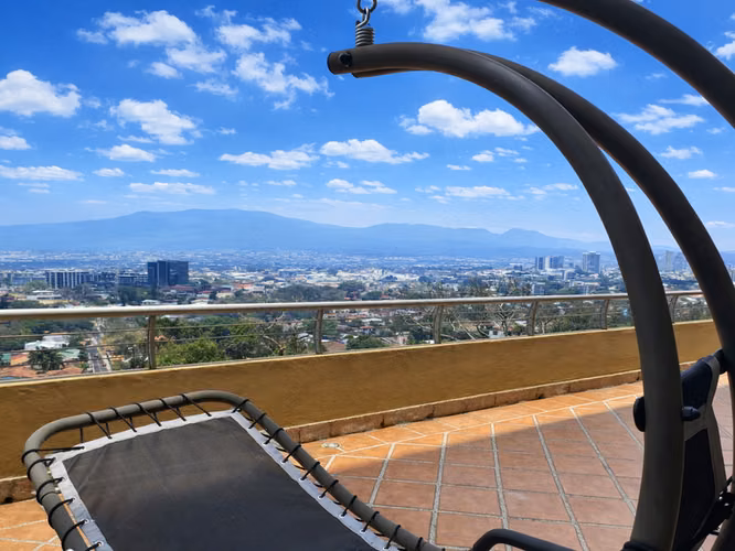 Condominio de Lujo de 3 Habitaciones con Vista Panorámica al Valle en Valle Arriba, Escazú 27064