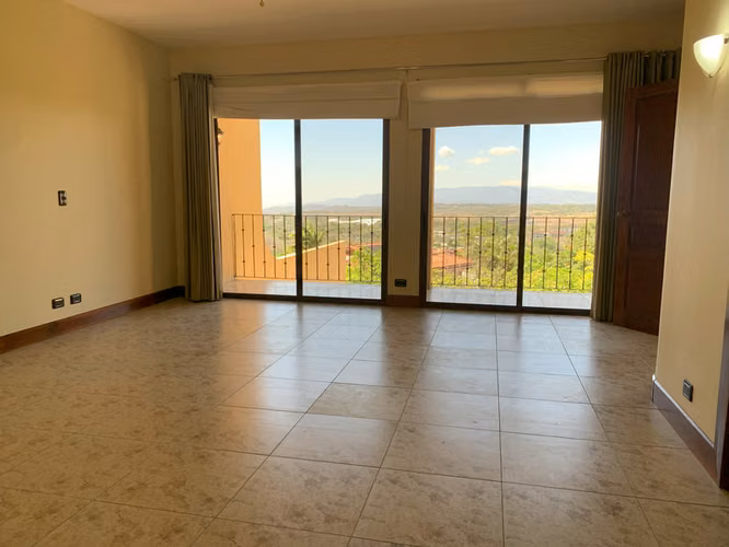 Casa de Lujo en la Cima con 3 Habitaciones, Piscina Privada y Vistas Panorámicas en Comunidad Exclusiva de Santa Ana ID27253 - Imagen 13