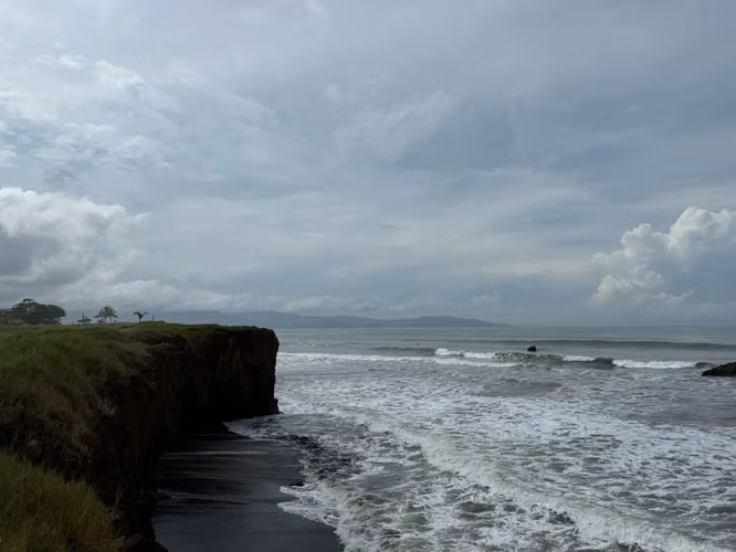 Oportunidad de desarrollo vertical y comercial con vista al mar en Peñón Guacalillo - Imagen 7