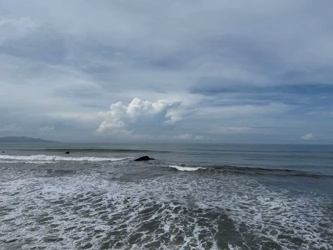 Oportunidad de desarrollo vertical y comercial con vista al mar en Peñón Guacalillo - Imagen 11