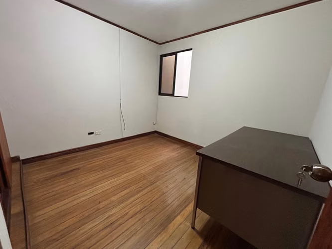 Casa Ideal para tus Oficinas o Comercio en Barrio Cordoba sobre calle Principal - Imagen 16