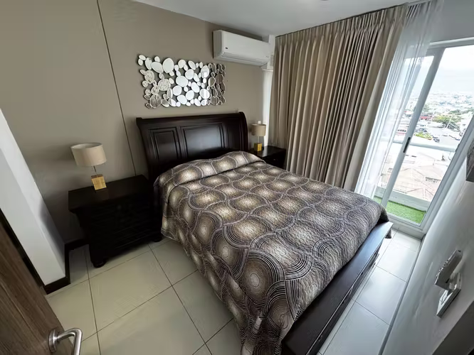 Apartamento amueblado en torre, U Nunciatura, Rohrmoser, San Jose. Alquiler. - Imagen 9
