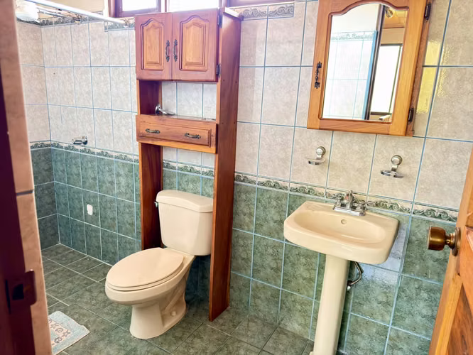 DOS CASAS INDEPENDIENTES EN VENTA EN BARRIO CÓRDOBA, ZAPOTE. - Imagen 4