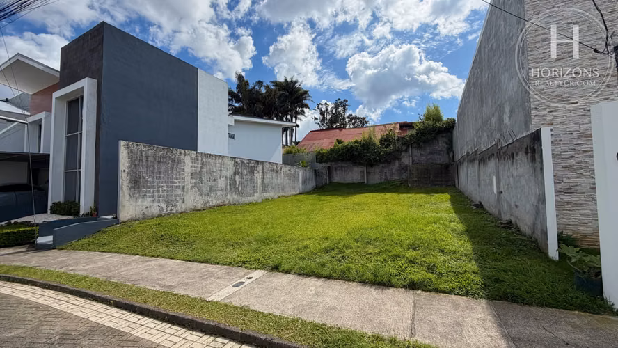 Lote en Sabanilla Condominio Rialto 252 m² Plano Construcción Libre NJA1435GR