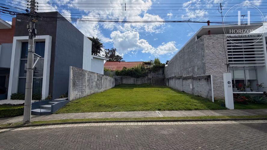 Lote en Sabanilla Condominio Rialto 252 m² Plano Construcción Libre NJA1435GR