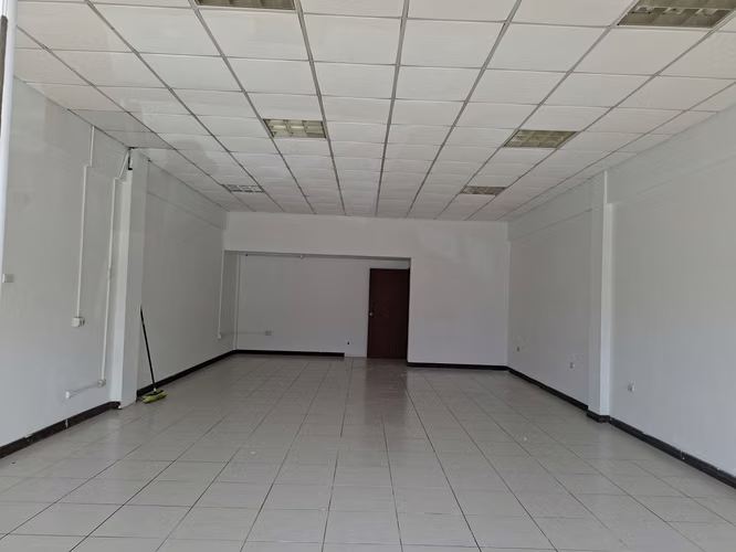 Local 66 m2 en Centro Comercial en San Pedro - Imagen 12