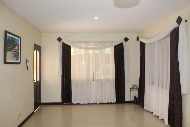 Casa en venta Liverpool, Limon, una planta con patio. Cerca del centro, playas y aeropuerto. - Imagen 5