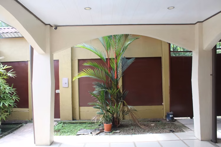 Casa en venta Liverpool, Limon, una planta con patio. Cerca del centro, playas y aeropuerto. - Imagen 8