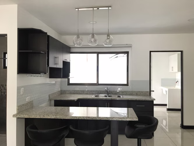 Apartamento en Escazu centro - Imagen 3