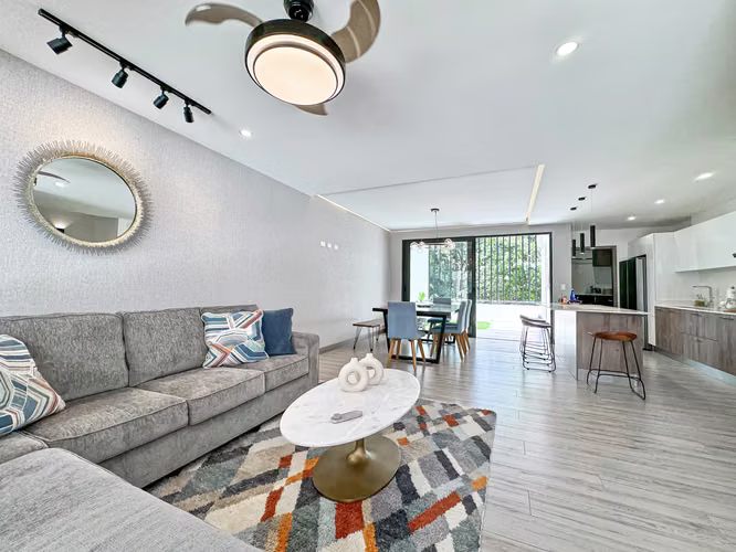 Casa Bosque Vistas Escazu home in Gated Community-Pool-Gym - Imagen 6