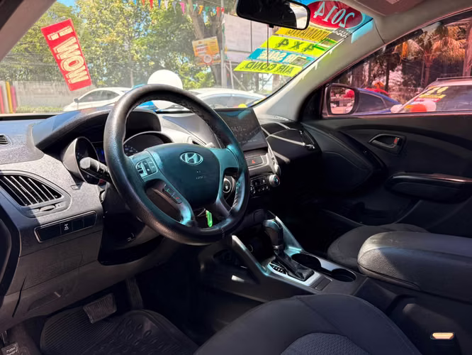 HYUNDAI TUCSON GL-2014-AUTO-SHIFT TRONIC-4X4-8.475.000