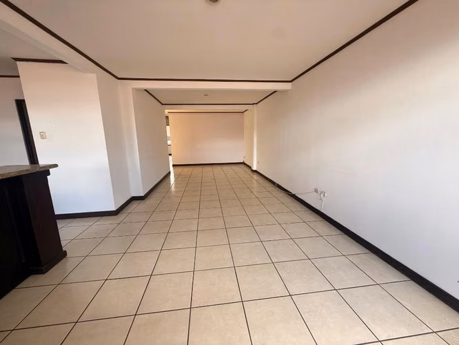 SE VENDE APARTAMENTO URUCA