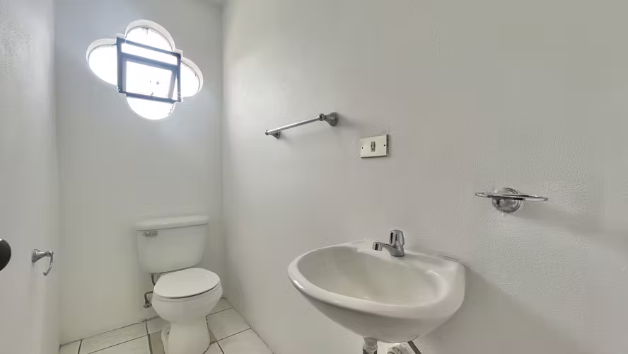 Alquiler de Apto en el SEGUNDO PISO. 2 Hab. 1,5 Baños en Condominio en San Rafael de Escazú - Imagen 6