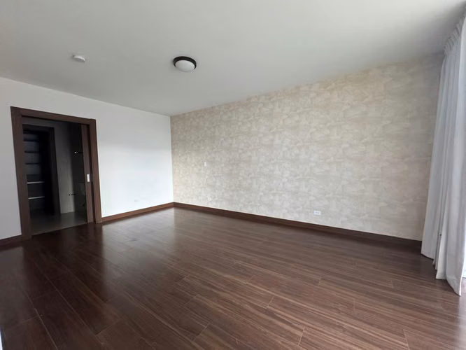 Apartamento en alquiler en torre exclusiva en Escazú - Imagen 7