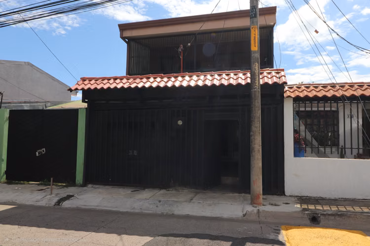 SE VENDE CASA RESIDENCIAL LA GIRALDA – ALAJUELA MJAC
