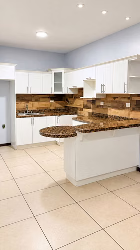APARTAMENTO DE OPORTUNIDAD EN ROHRMOSER