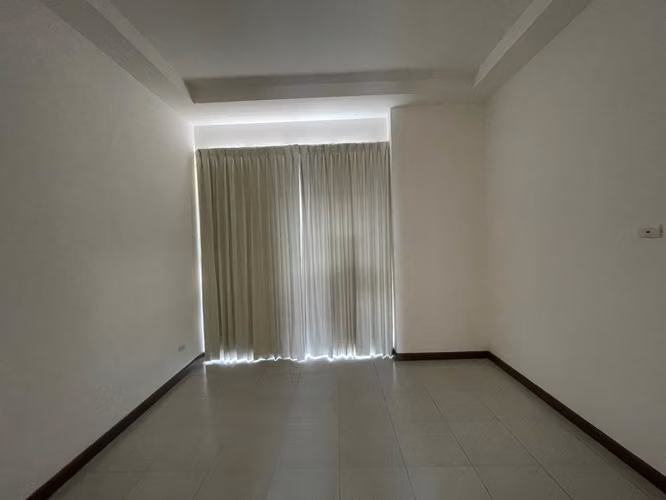 Casa en alquiler en condominio. San Pablo de Heredia. Amenidades y Seguridad.