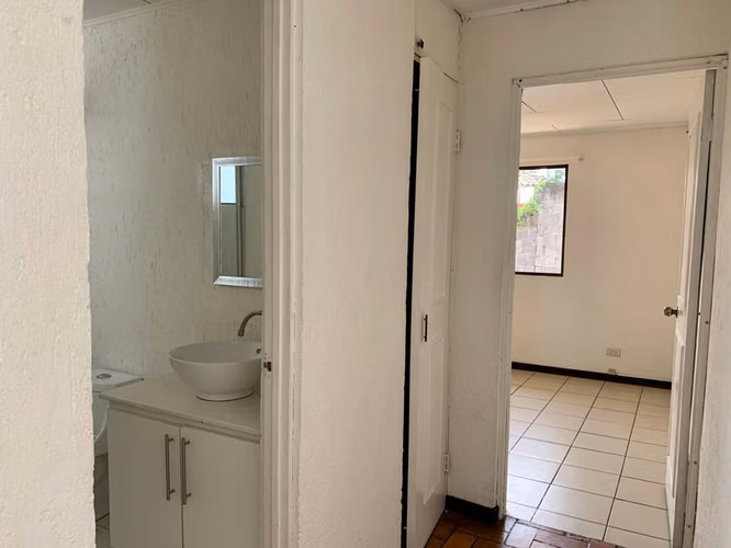 SE ALQUILA APARTAMENTO DE DOS HABITACIONES - EL PRADO - CURRIDABAT - Imagen 7