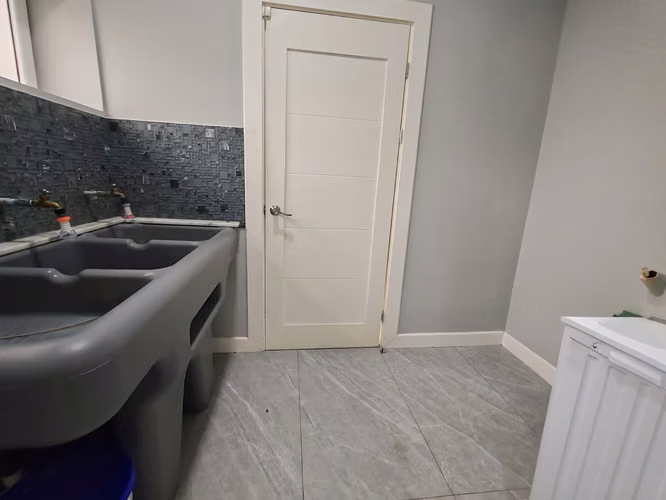 Espectacular Casa de Una Planta con Amplio Terreno en Residencial de San Rafael de Heredia