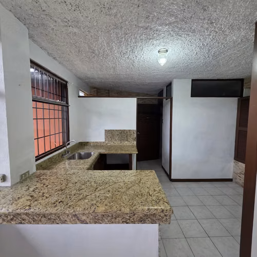 Apartamento en alquiler Curridabat