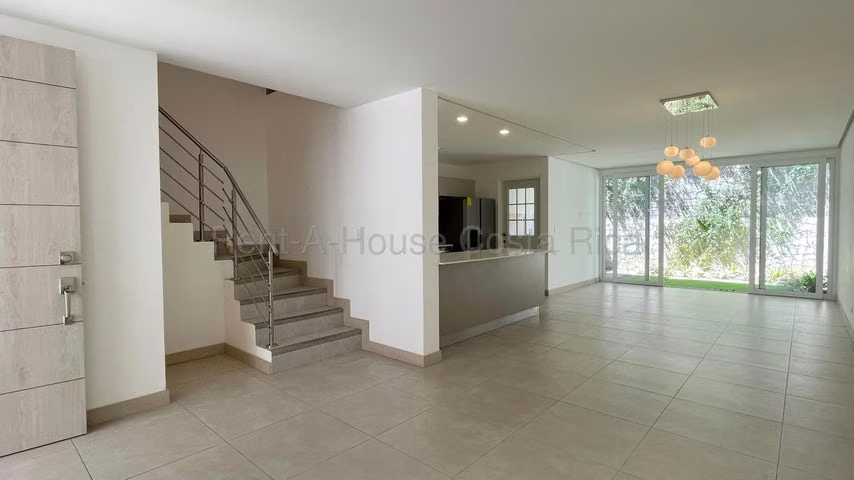 Venta de casa en Guachipelín Escazú - Imagen 3
