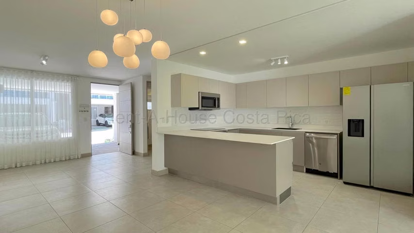Venta de casa en Guachipelín Escazú - Imagen 2