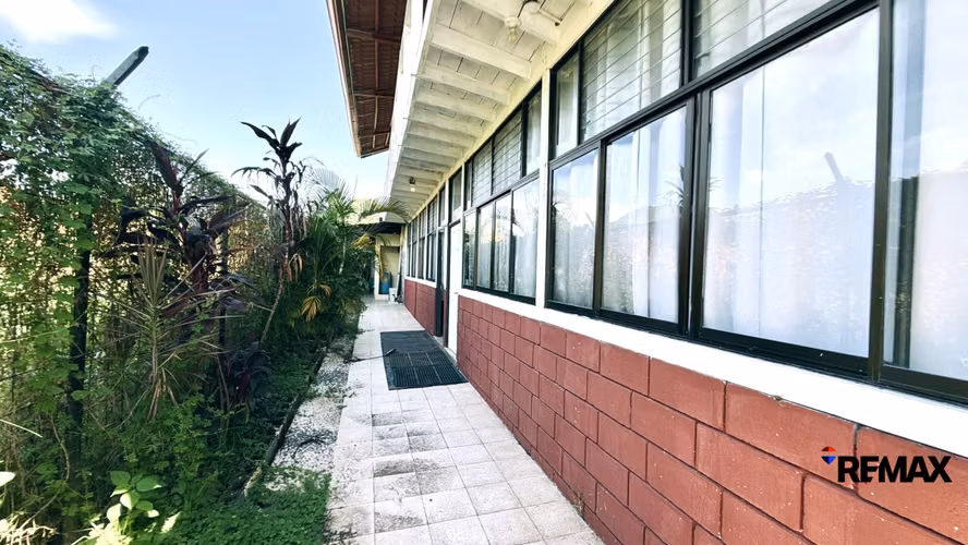 Oportunidad de Inversión en Terreno en Jacó Beach