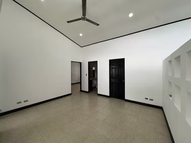 Guachipelín Escazú | 230 m² | 3 Habitaciones + Oficina - Imagen 5