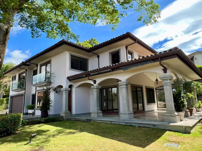 VENTA/ALQUILER Casa en condominio en Escazú | Lote de 991 m² (MJ) - Imagen 2