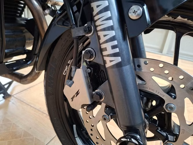 Yamaha FZ250