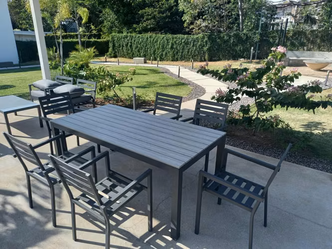 Beautiful Condo, the best location: 2 bed, 2 baths, 2 cars, garden. - Imagen 15