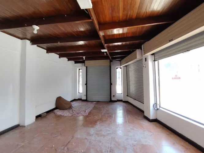 Local Comercial Alajuela- parqueo- Fte calle - Imagen 3