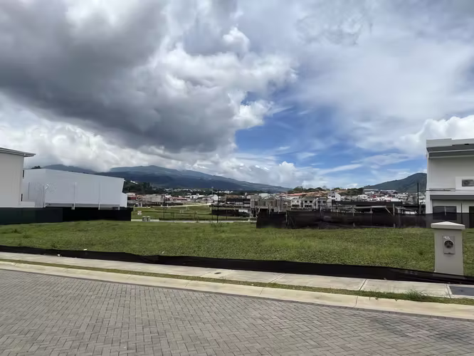 Lote en Condominio Avenida del Este