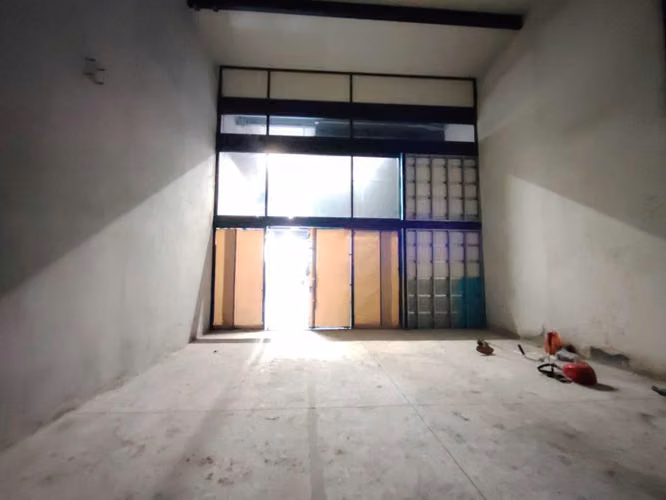 Local Comercial- Alajuela- fte calle 68m2 - Imagen 6