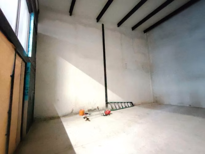 Local Comercial- Alajuela- fte calle 68m2 - Imagen 4