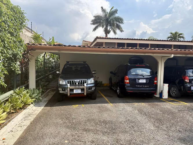 Condo Amueblado de 2 Habitaciones / 2 Baños en Comunidad Tipo Resort con Jardines – Santa Ana #27349 - Imagen 15