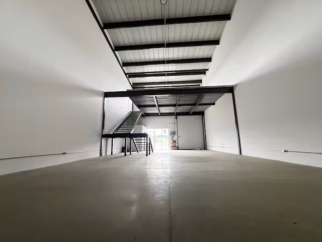 Venta Bodegas Nuevas Escazú Guachipelín 240m2 - Imagen 2
