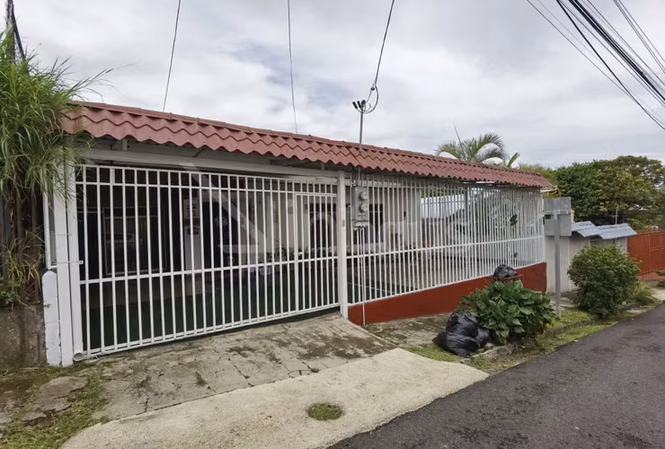 id 43275 Venta de casa de una planta - Curridabat
