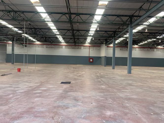 Alquiler / Renta Bodega en Condominio Tibás 2,060m2 - Imagen 2