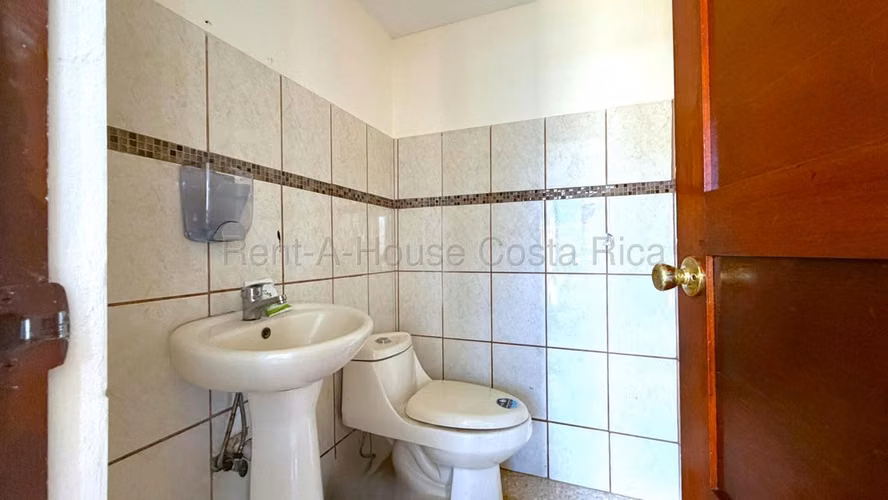 Venta de casa amplia y esquinera en Los Yoses Sur - Imagen 5